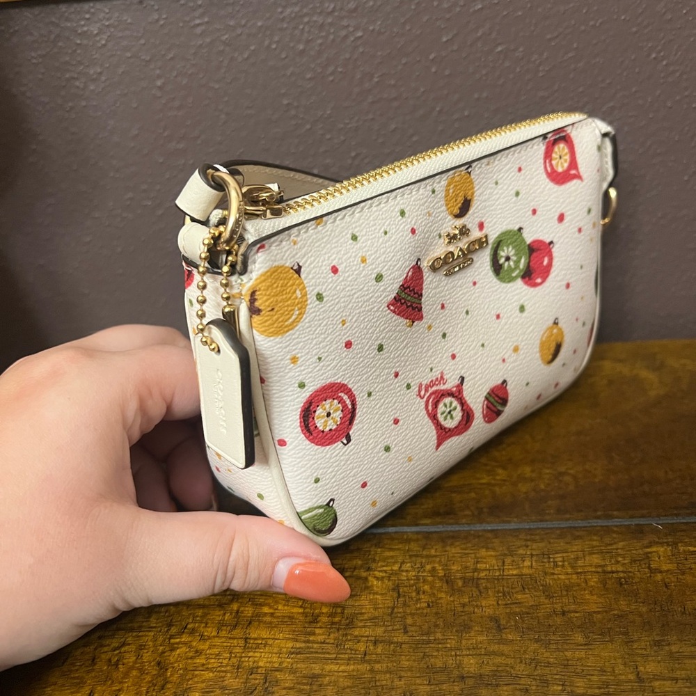 ✨NWT - Coach Nolita 15 Wristlet Purse Ornament Print✨ - Picture 6 of 12